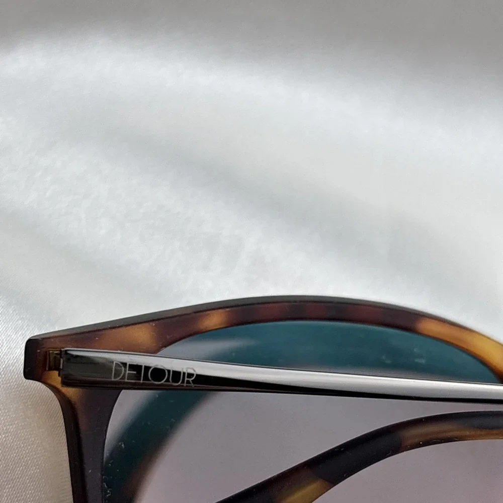 Detour Hurricane‎ Sunglasses Mirrored Polarized Lenses Metal Tortiseshell